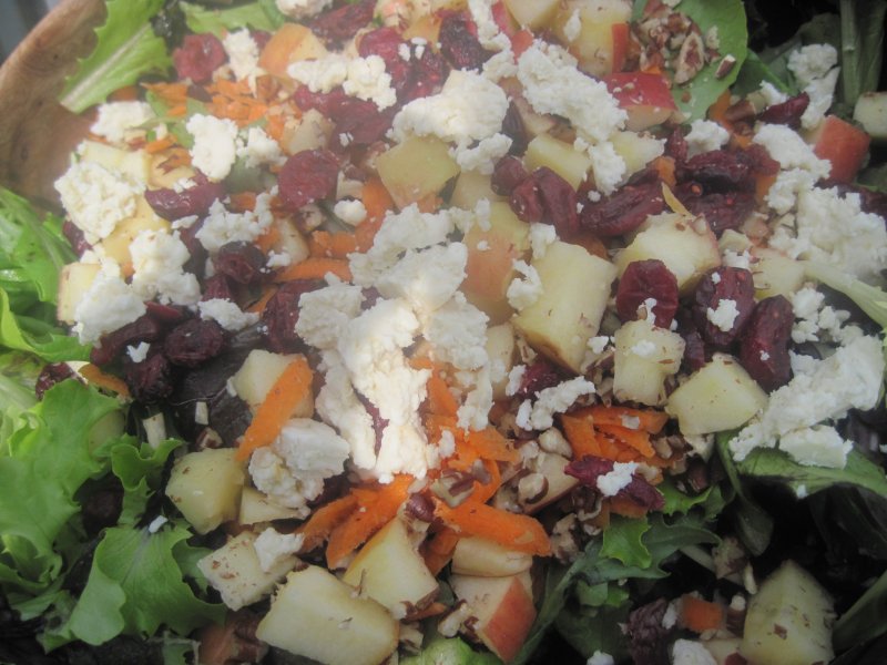 Crunchy Mixed Green Salad with Blue Cheese