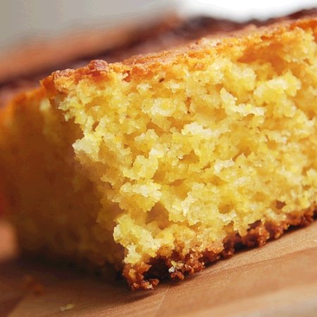 Old-Fashioned Cornbread