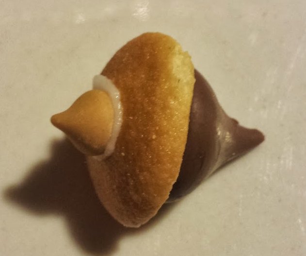 Fun and Super Easy Acorn Treats