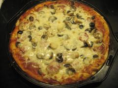 Hallee's Heavenly Homemade Pizza